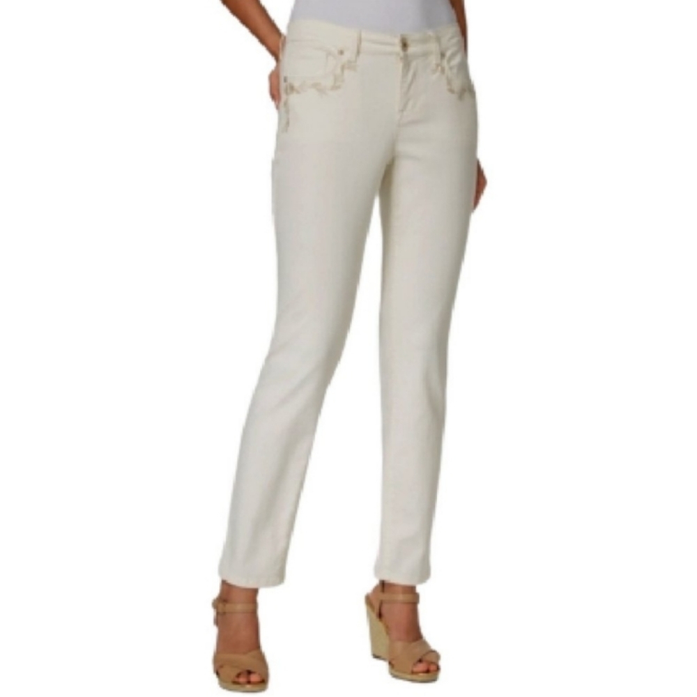 Style & Co Curvy Fit Mid Rise Embroidered Jeans Size 18